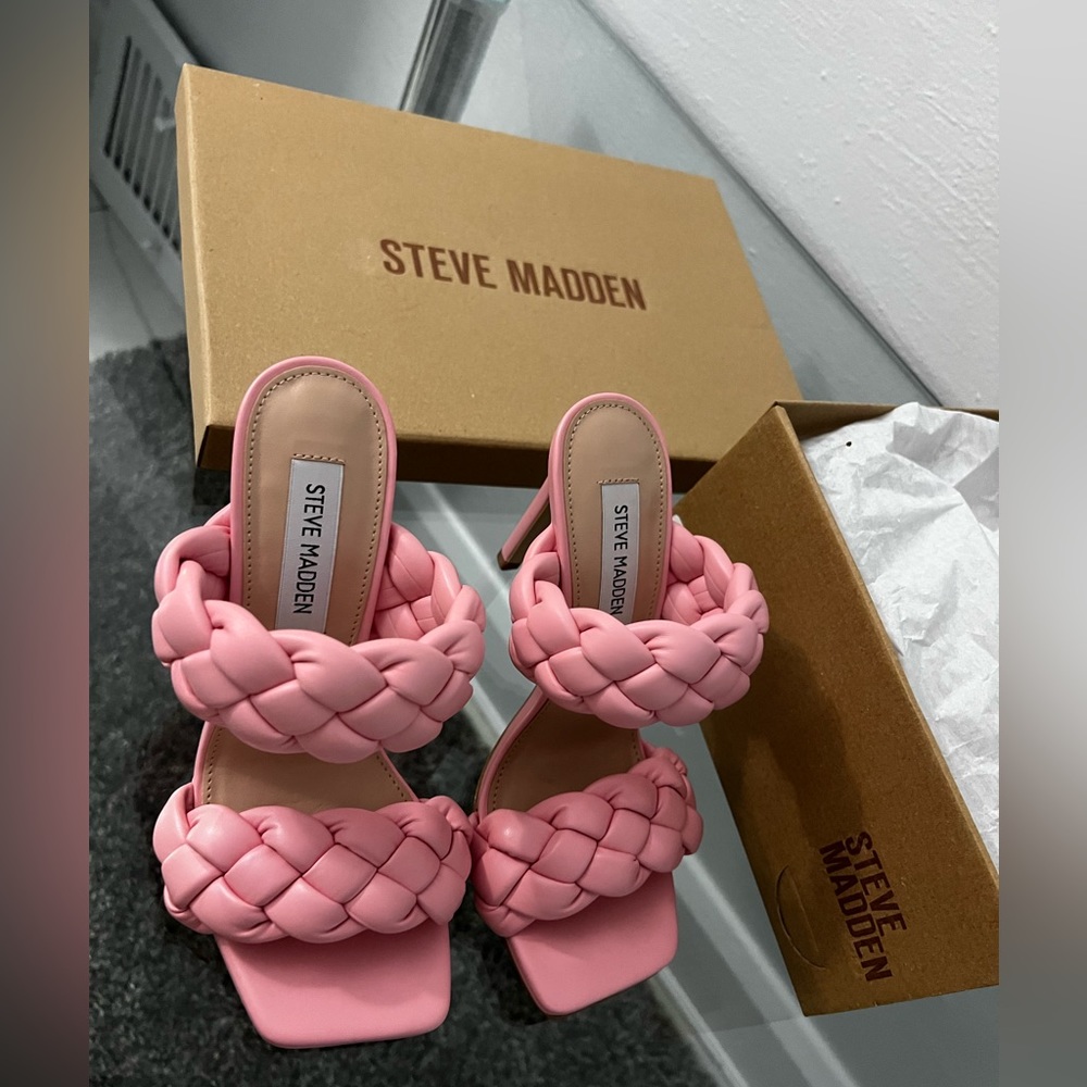 Steve Madden 6.5 heel